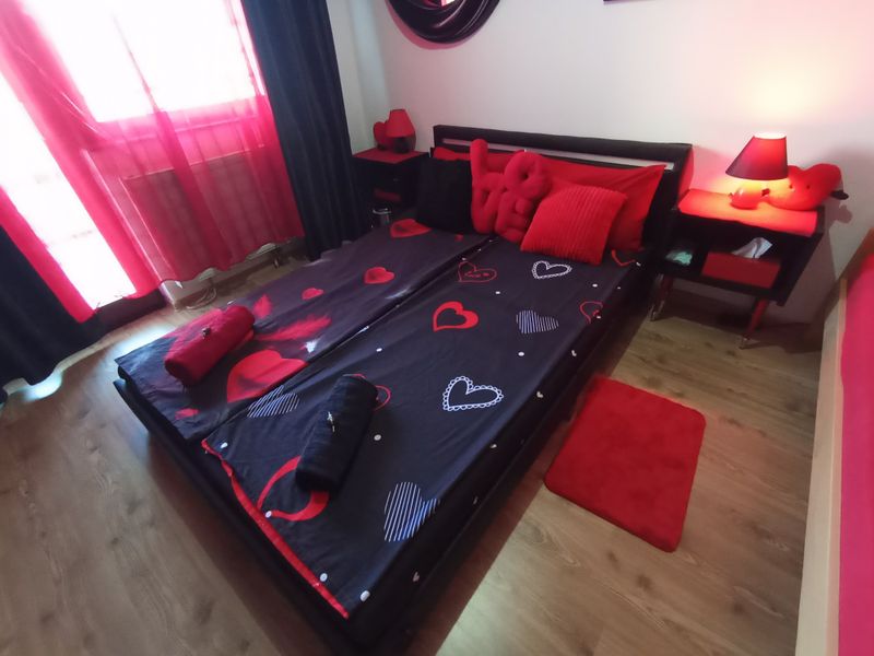 Red&Black Apartman — apartman na dan u Senta