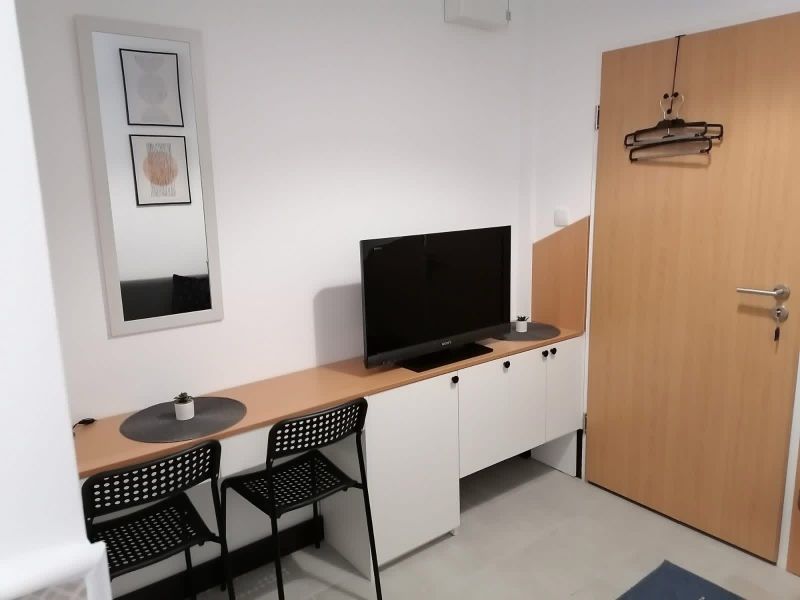 Studio Ukras – stan na dan Vrnjačka Banja, centar kod Zelene pijace — trpezarija, apartman na dan u Vrnjačka Banja (fotografija 5 od 10)