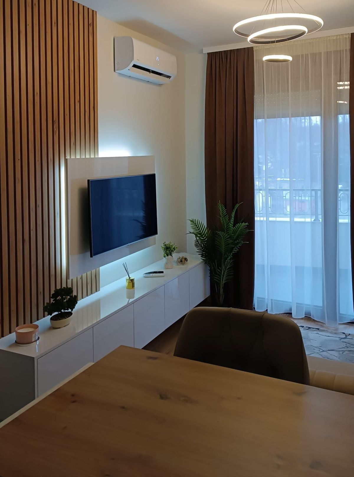 Apartman Jana – stan na dan Vrnjačka Banja, centar, parking — dnevna soba, apartman na dan u Vrnjačka Banja (fotografija 1 od 10)