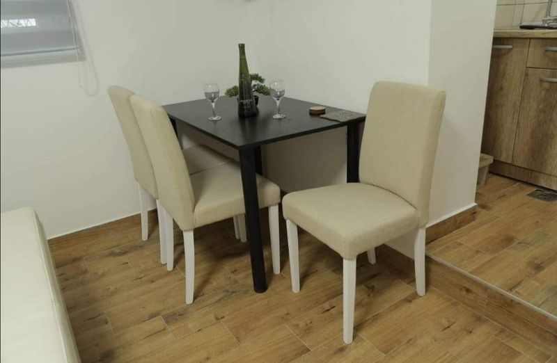 Stan na dan Niš - Centar. — hodnik, apartman na dan u Niš (fotografija 7 od 8)