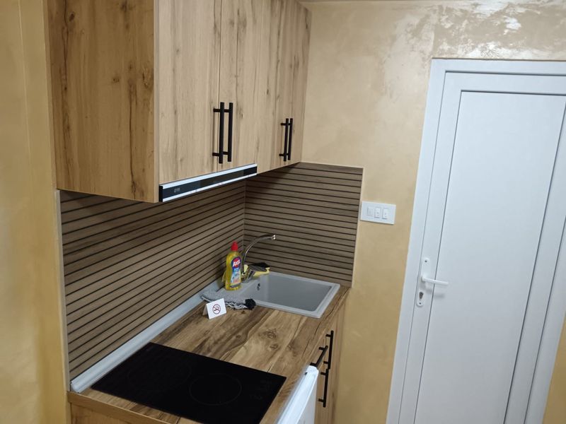 Stan na dan Niš - Centar — hodnik, apartman na dan u Niš (fotografija 7 od 10)