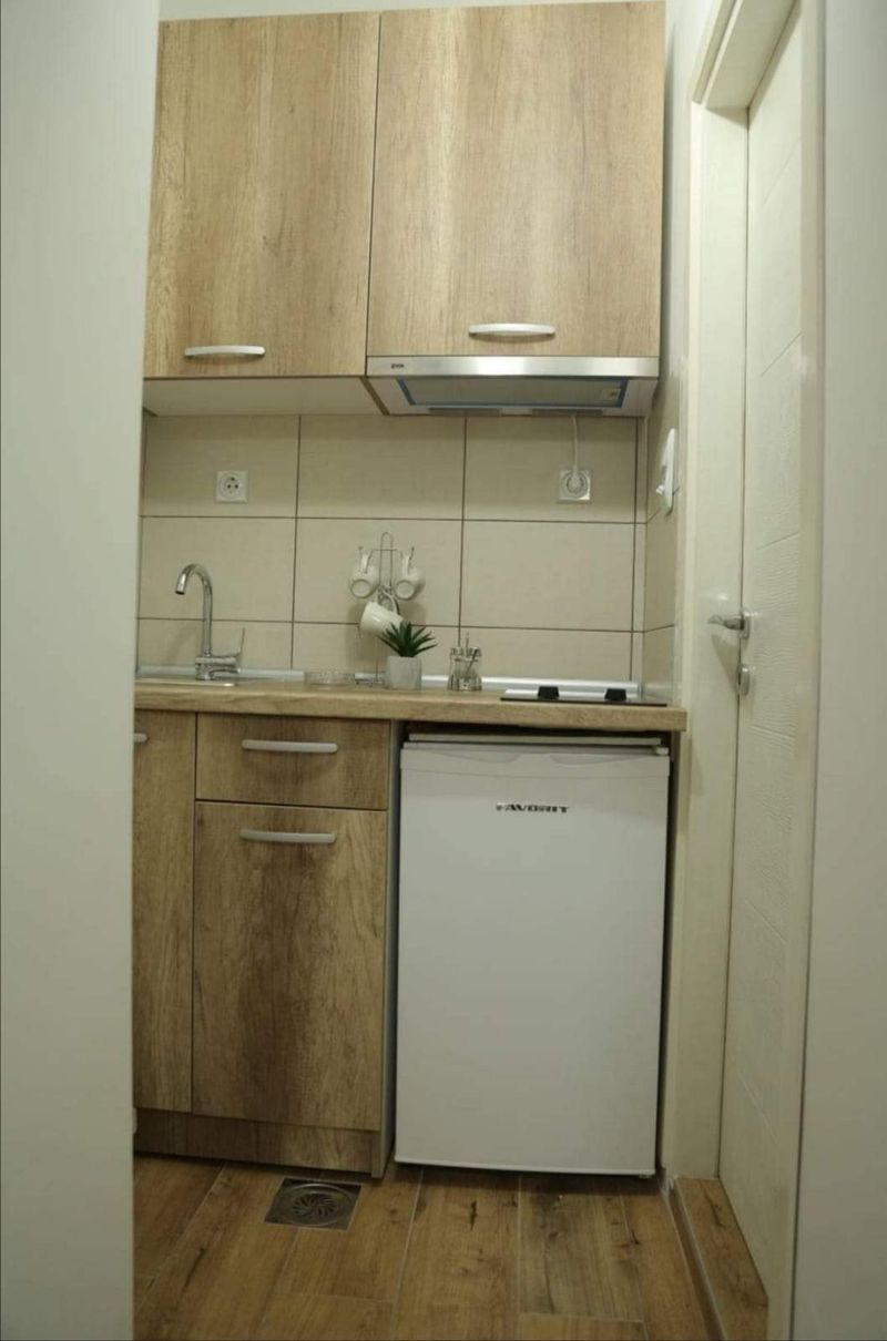 Stan na dan Niš - Centar. — trpezarija, apartman na dan u Niš (fotografija 5 od 8)
