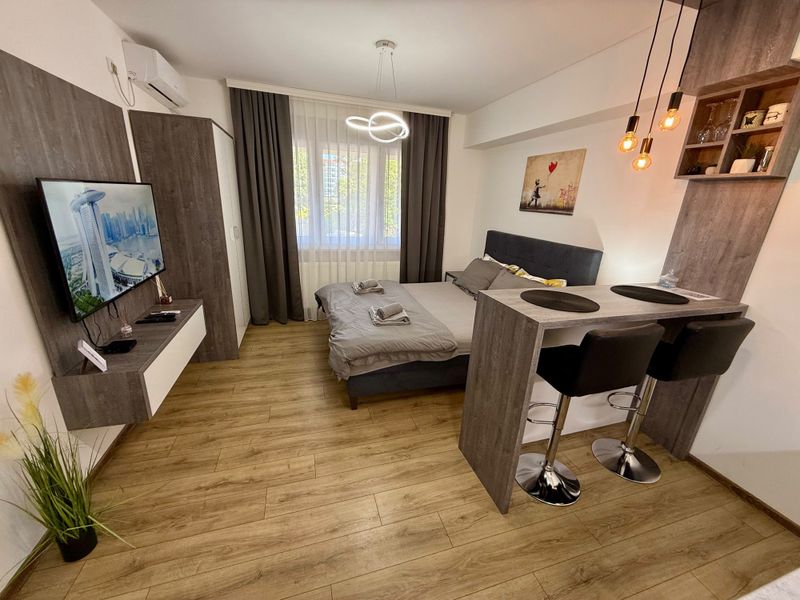 Royal Apartmani Paraćin – Stan na dan Paraćin - Smeštaj Centar — kupatilo sa tuš kabinom, apartman na dan u Paraćin (fotografija 9 od 10)