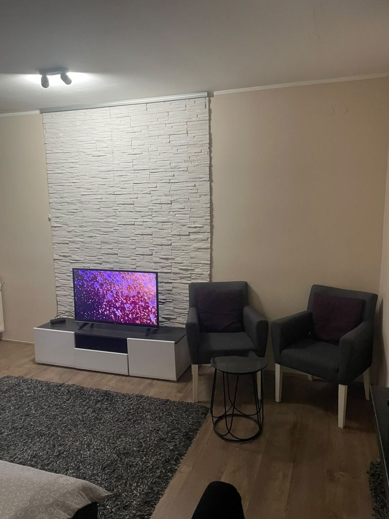 Apartmani Delta kod Plaza Centra Kragujevac — terasa, apartman na dan u Kragujevac (fotografija 6 od 10)