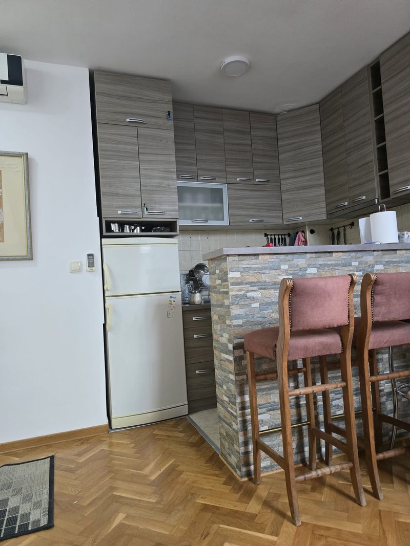 Apartman LAKI 56 Kaludjerica | Stan na dan Kaludjerica Beograd — hodnik, apartman na dan u Beograd (fotografija 7 od 18)