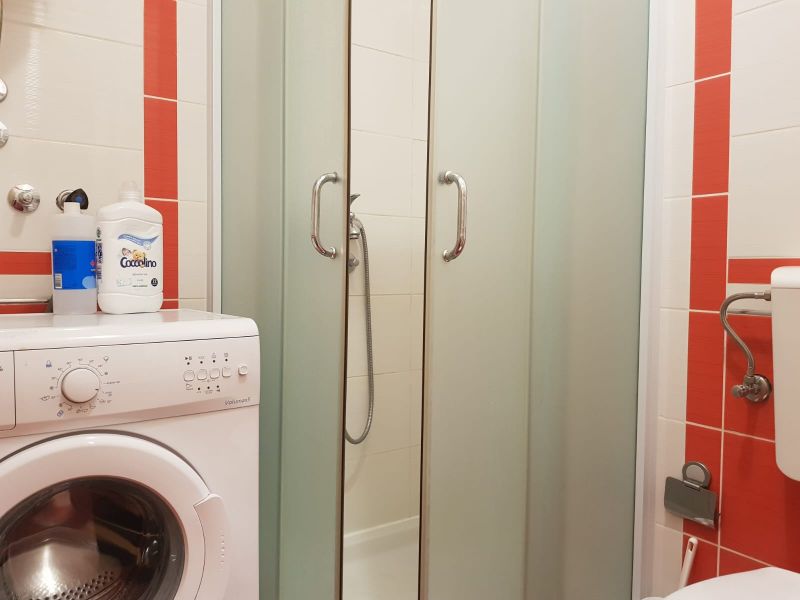 Stan na dan Centar Kragujevac | Apartman Kragujevac — spavaća soba sa francuskim ležajem, apartman na dan u Kragujevac (fotografija 8 od 14)