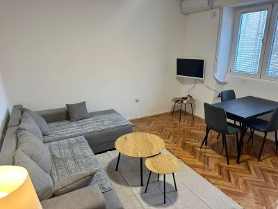 Stan na dan Niš Centar Medijana | Kej 29. Decembra — spavaća soba, apartman na dan u Niš (fotografija 2 od 12)