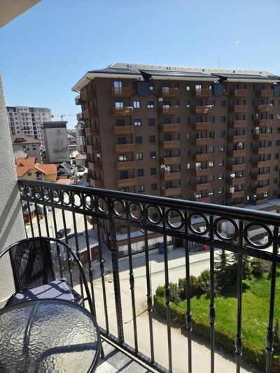 Debeljak Apartmani Zlatibor | Stan na dan Zlatibor blizu centra i jezera — spavaća soba sa francuskim ležajem, apartman na dan u Zlatibor (fotografija 8 od 10)