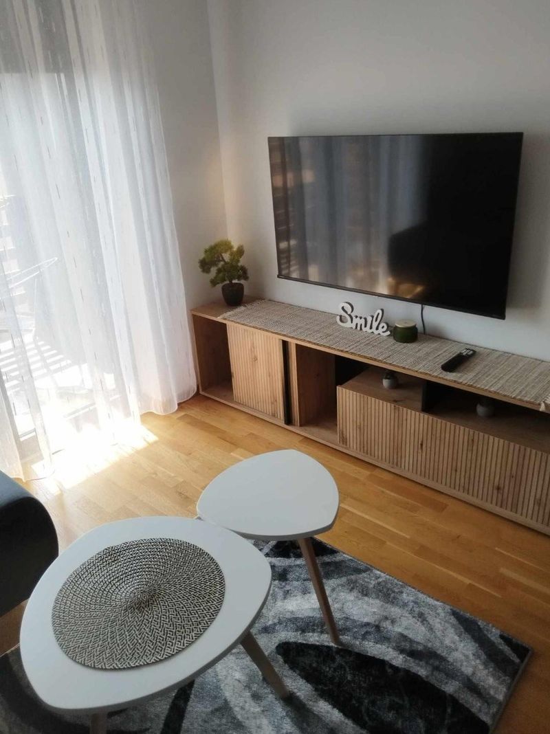 VSS Apartmani Zlatibor – Moderan stan na dan Zlatibor | 600 m od jezera — kupatilo sa tuš kabinom, apartman na dan u Zlatibor (fotografija 9 od 20)