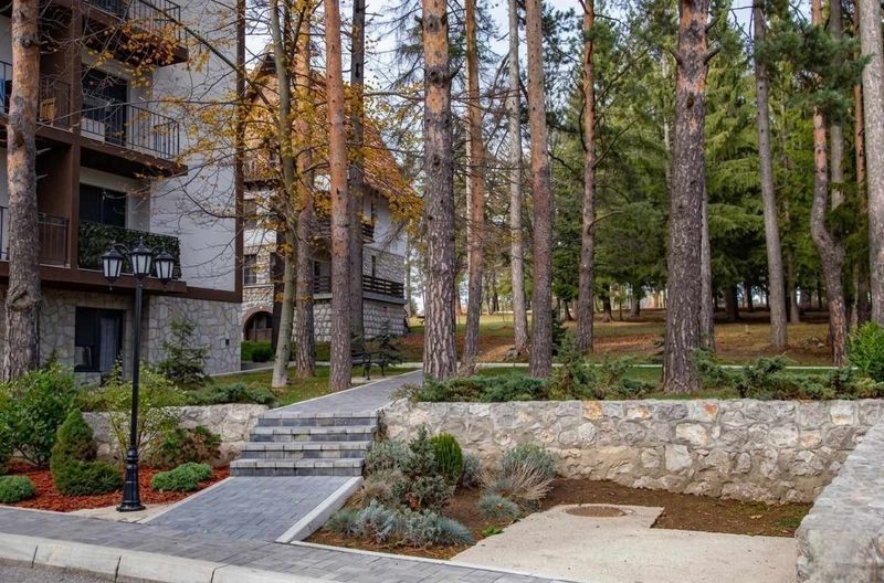 Andonović Lux Apartman Zlatibor – Stan na dan Zlatibor u kompleksu Titova Vila — hodnik, apartman na dan u Zlatibor (fotografija 7 od 16)