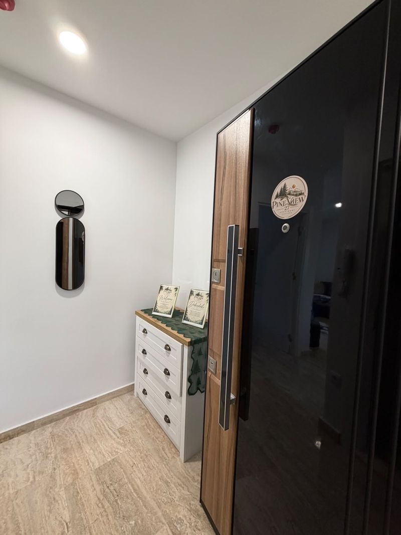 Apartman Pine View 27 Zlatibor – Stan na dan sa terasom i pogledom na borovu šumu — kupatilo, apartman na dan u Zlatibor (fotografija 4 od 10)