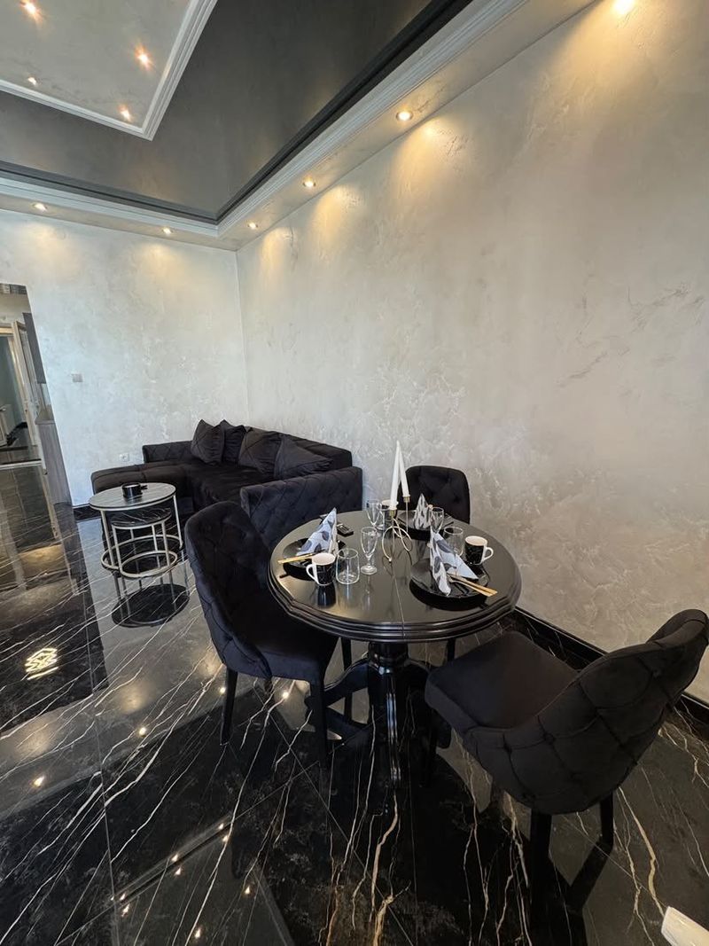 A&S Apartmani Smederevo – 2 apartmana u centru grada, stan na dan Smederevo — spavaća soba sa francuskim ležajem, apartman na dan u Smederevo (fotografija 8 od 11)