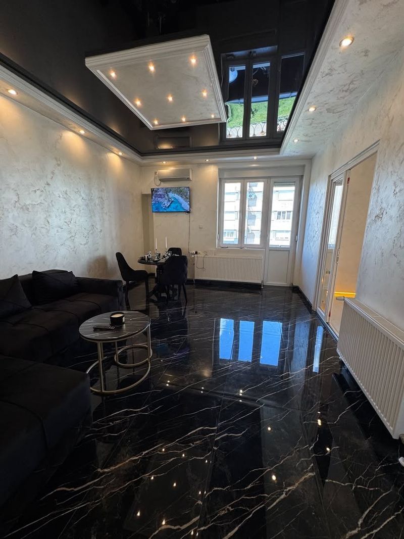 A&S Apartmani Smederevo – 2 apartmana u centru grada, stan na dan Smederevo — hodnik, apartman na dan u Smederevo (fotografija 7 od 11)