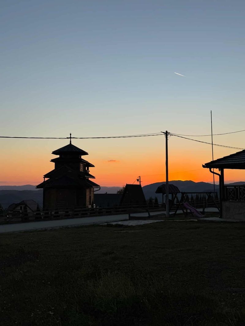SAT Apartmani Tara – Smeštaj na Tari — trpezarija, apartman na dan u Tara (fotografija 15 od 19)