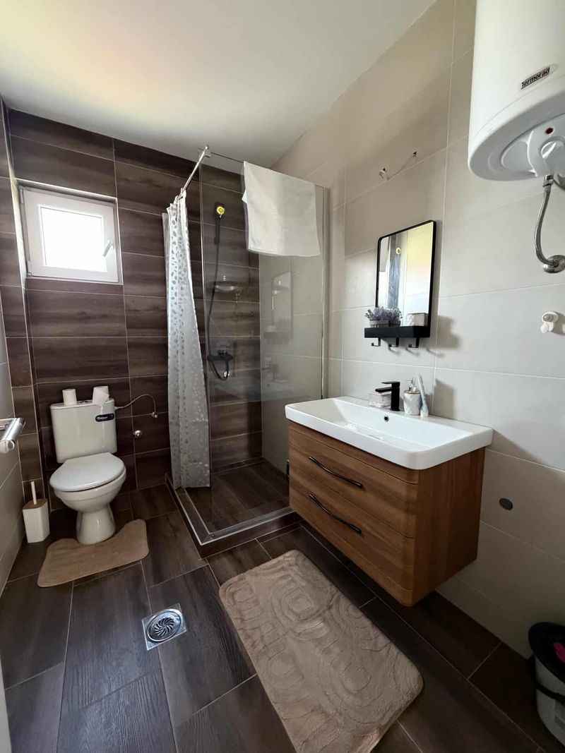 SAT Apartmani Tara – Smeštaj na Tari — trpezarija, apartman na dan u Tara (fotografija 5 od 19)