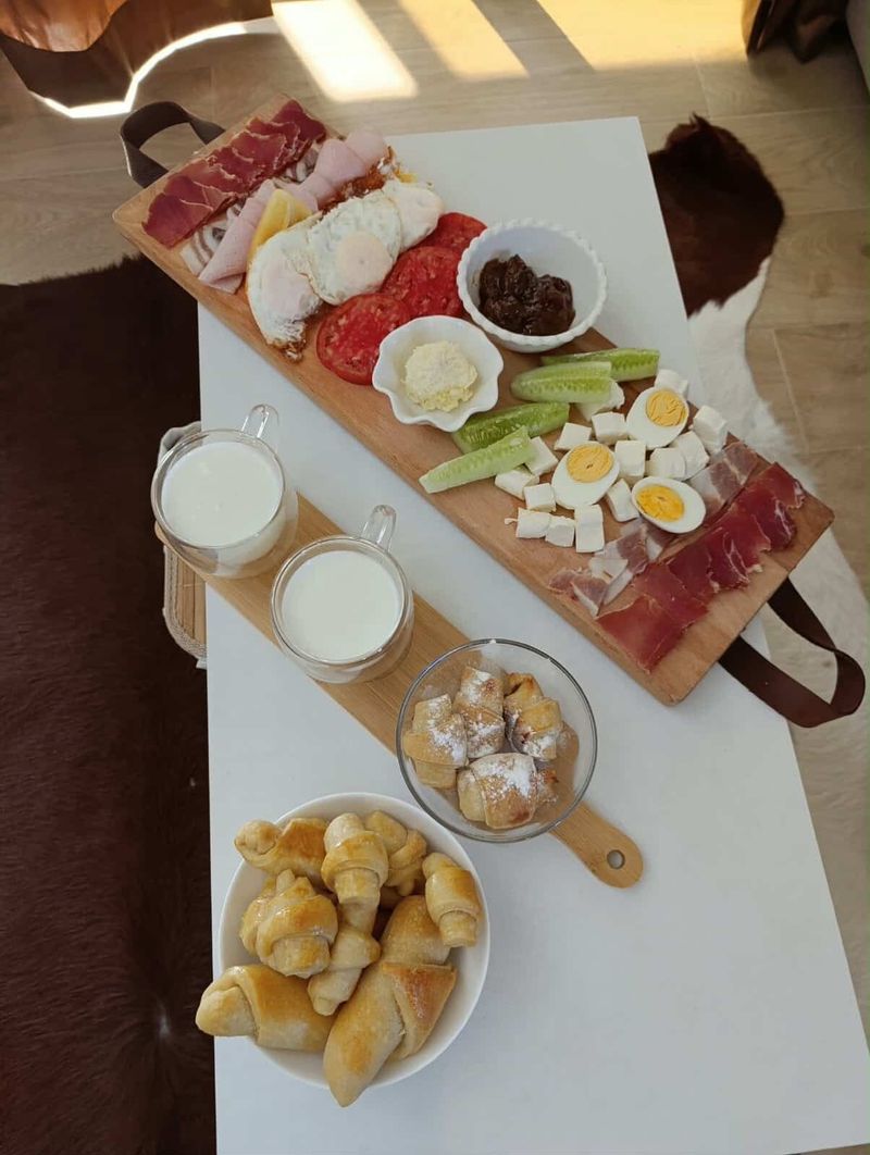 SAT Apartmani Tara – Smeštaj na Tari — terasa, apartman na dan u Tara (fotografija 16 od 19)