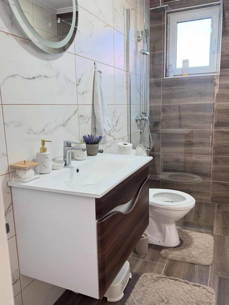 SAT Apartmani Tara – Smeštaj na Tari — spavaća soba sa francuskim ležajem, apartman na dan u Tara (fotografija 8 od 19)