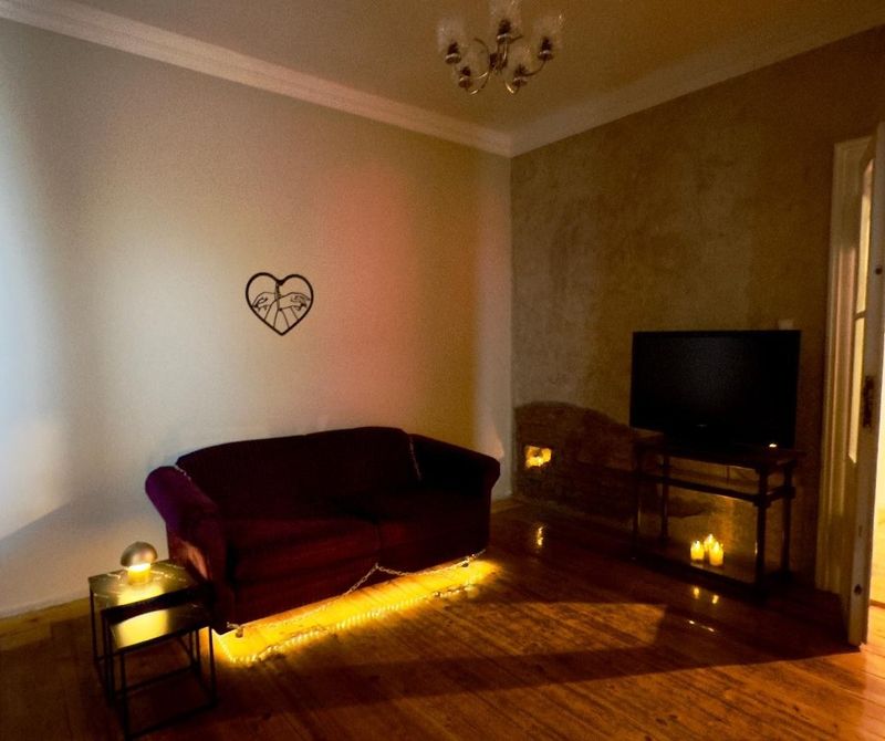 Stan na dan Kinky Q-art Home Novi Sad Centar – Private Loft za Parove — kupatilo, apartman na dan u Novi Sad (fotografija 14 od 16)