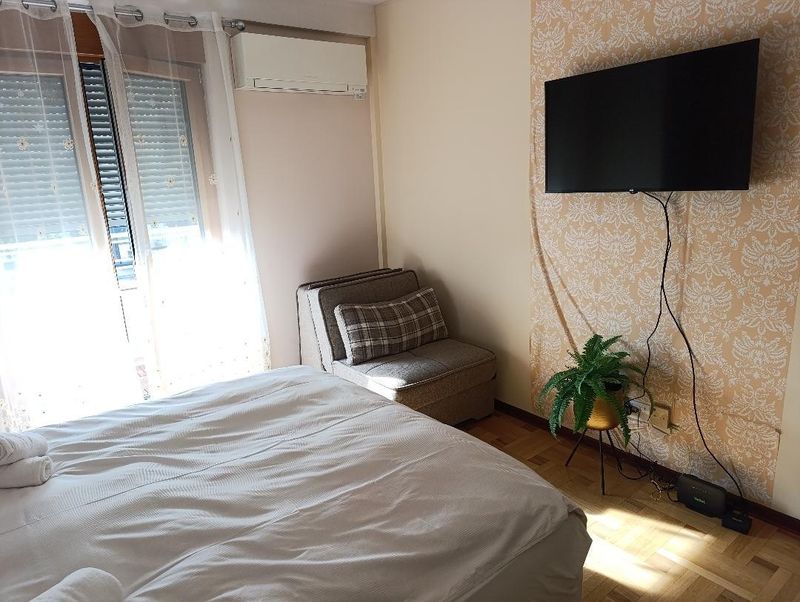 Gold Studio Kragujevac – Stan na dan u centru u blizini Hotela Kragujevac — eksterijer zgrade, apartman na dan u Kragujevac (fotografija 10 od 18)