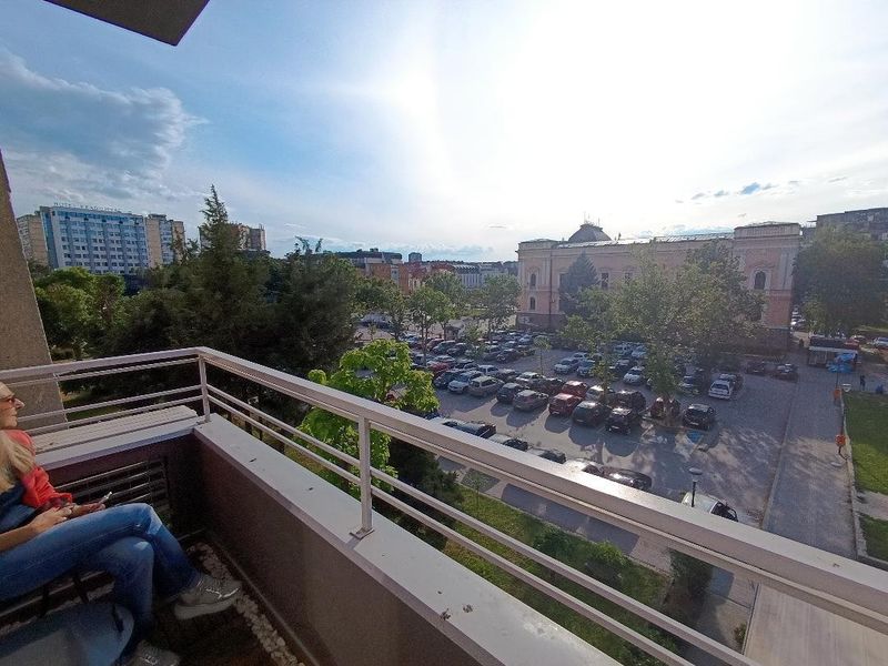 Gold Studio Kragujevac – Stan na dan u centru u blizini Hotela Kragujevac — terasa, apartman na dan u Kragujevac (fotografija 16 od 18)