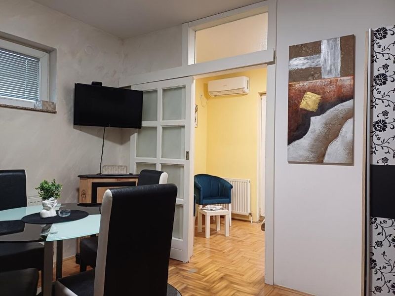 SweetandEasy – Stan na dan Kragujevac, naselje Pivara — trpezarija, apartman na dan u Kragujevac (fotografija 15 od 16)