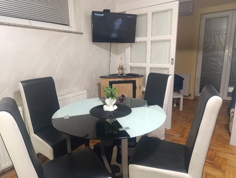 SweetandEasy – Stan na dan Kragujevac, naselje Pivara — eksterijer zgrade, apartman na dan u Kragujevac (fotografija 10 od 16)