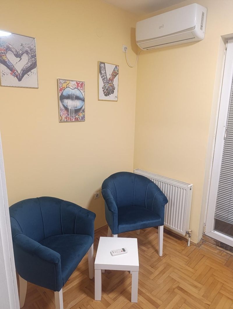 SweetandEasy – Stan na dan Kragujevac, naselje Pivara — spavaća soba sa francuskim ležajem, apartman na dan u Kragujevac (fotografija 8 od 16)