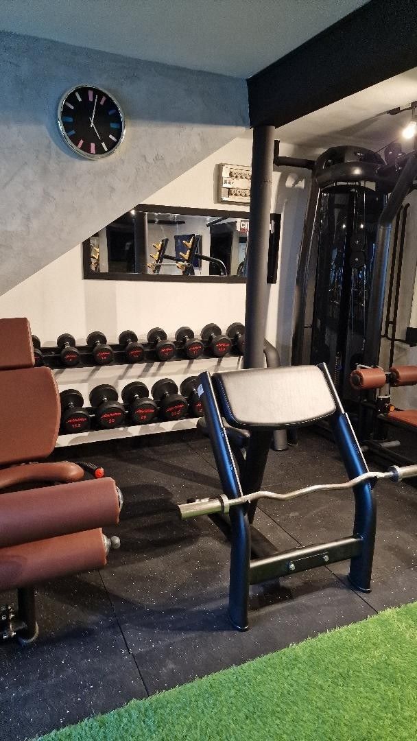 City Apartment & Gym – Stan na dan Niš Medijana, besplatna teretana — terasa, apartman na dan u Niš (fotografija 16 od 19)