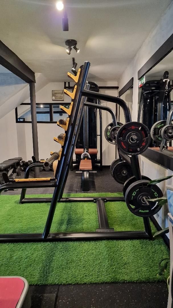 City Apartment & Gym – Stan na dan Niš Medijana, besplatna teretana — spavaća soba sa francuskim ležajem, apartman na dan u Niš (fotografija 18 od 19)