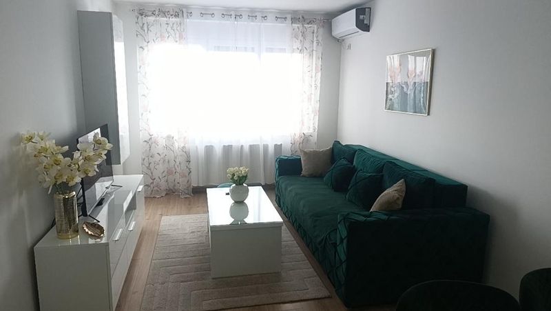 Panorama Apartman - Stan na dan u Kragujevcu Erdoglija, blizu Big Fashion — terasa, apartman na dan u Kragujevac (fotografija 6 od 19)