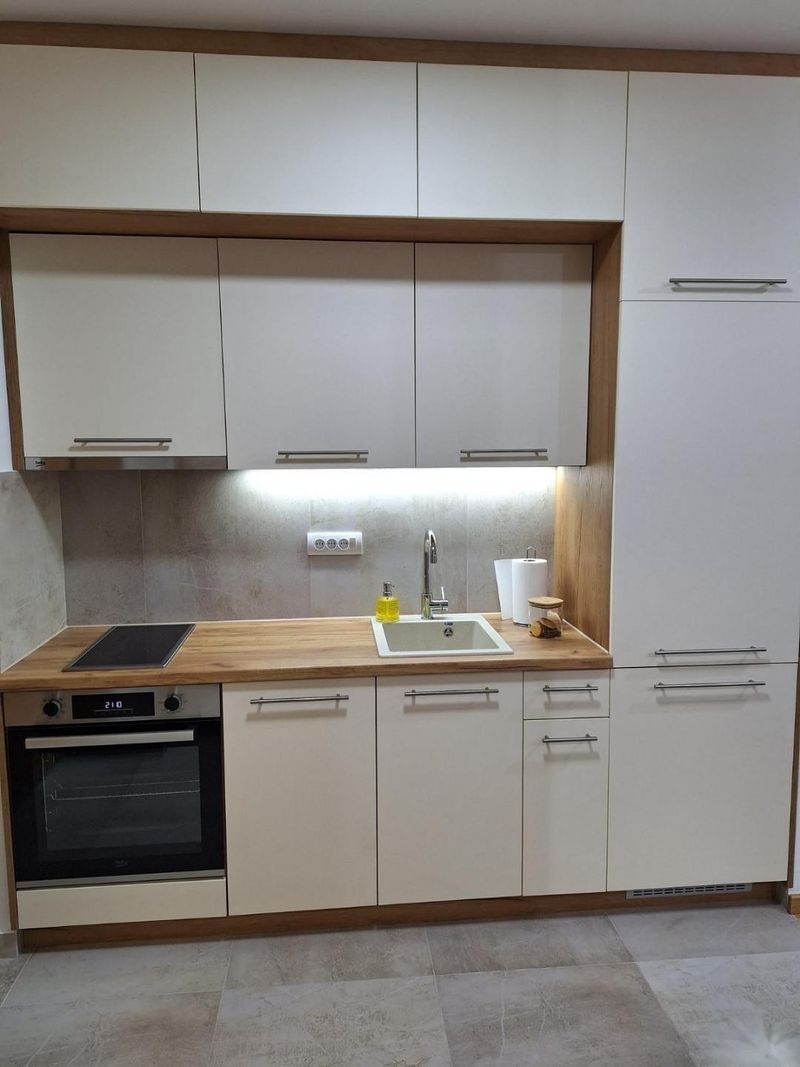 Sokolis Studio 11 – Stan na dan Kragujevac Erdoglija, blizu Big Fashion — eksterijer zgrade, apartman na dan u Kragujevac (fotografija 10 od 20)