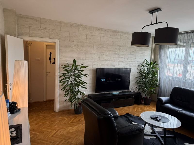 Apartman 36 – Stan na dan Beograd Palilula, blizu Skadarlije — trpezarija, apartman na dan u Beograd (fotografija 15 od 19)