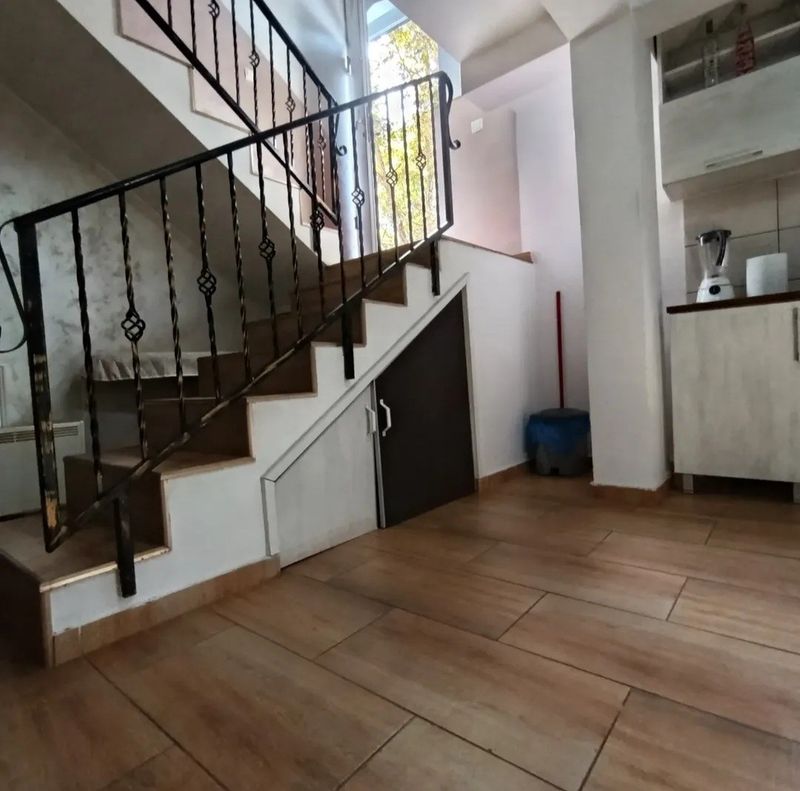 Apartman Nina - Stan na dan u Novom Sadu Rotkvarija, blizu glavne autobuske stanice — spavaća soba sa francuskim ležajem, apartman na dan u Novi Sad (fotografija 8 od 13)