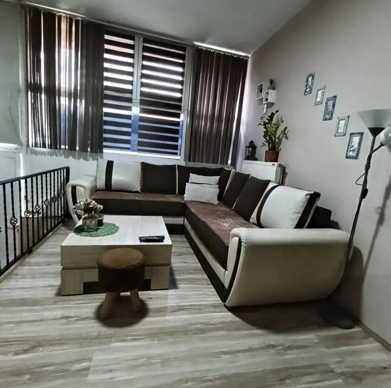 Apartman Nina - Stan na dan u Novom Sadu Rotkvarija, blizu glavne autobuske stanice — hodnik, apartman na dan u Novi Sad (fotografija 7 od 13)