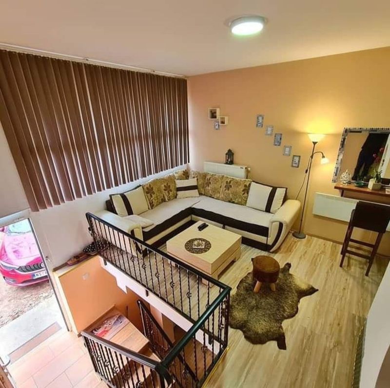 Apartman Nina - Stan na dan u Novom Sadu Rotkvarija, blizu glavne autobuske stanice — eksterijer zgrade, apartman na dan u Novi Sad (fotografija 10 od 13)