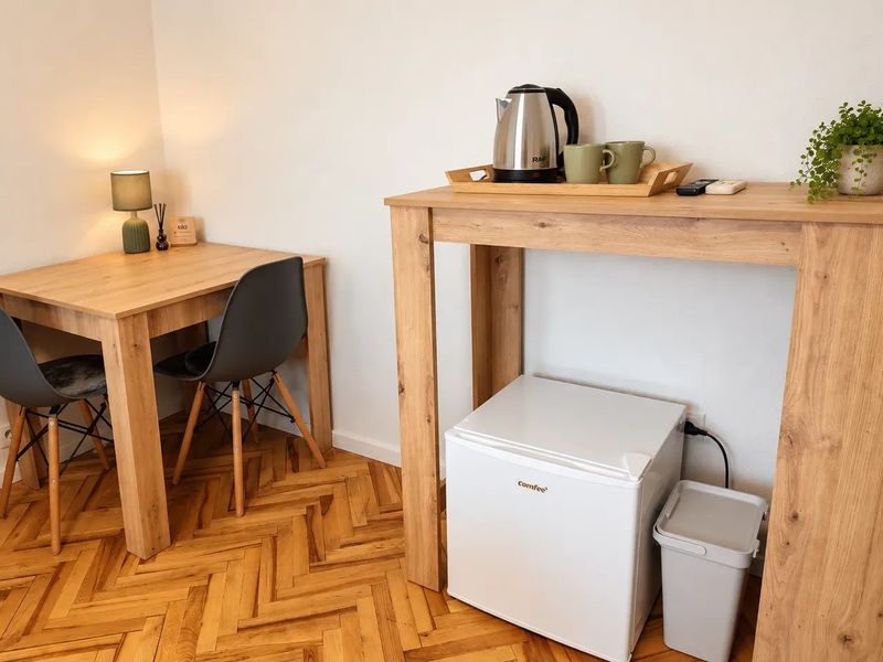 Vista Rooms Smederevo – Stan na dan sa parkingom i smeštaj za 10 osoba — terasa, apartman na dan u Smederevo (fotografija 6 od 9)