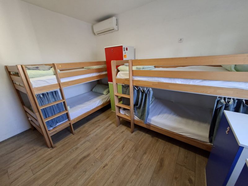 Hostel Downtown Inn Beograd — spavaća soba, apartman na dan u Beograd (fotografija 2 od 7)