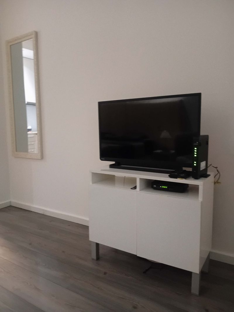 Senjak studio pored Beogradskog sajma — spavaća soba sa francuskim ležajem, apartman na dan u Beograd (fotografija 8 od 10)