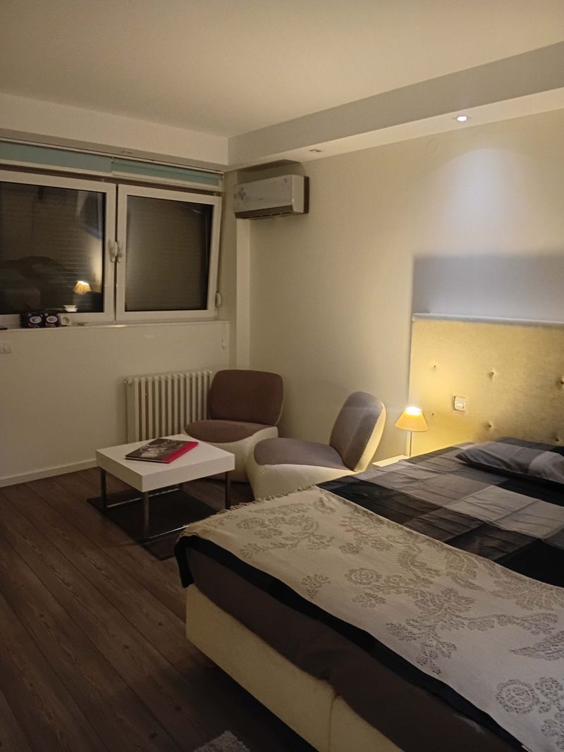 Senjak studio pored Beogradskog sajma — eksterijer zgrade, apartman na dan u Beograd (fotografija 10 od 10)