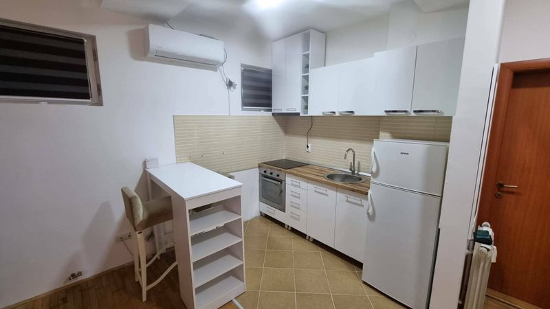Stan na dan Beograd — trpezarija, apartman na dan u Beograd (fotografija 5 od 10)