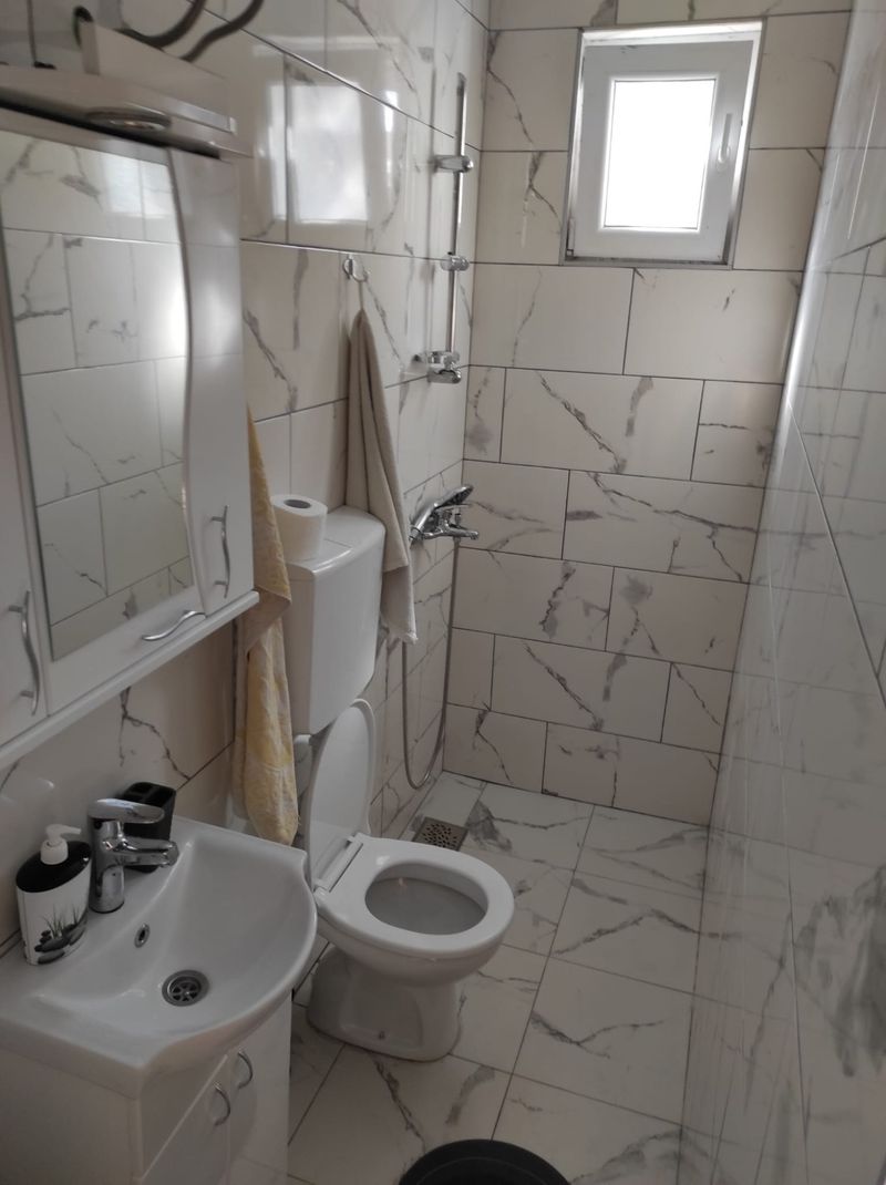 Stan na dan Beograd — spavaća soba sa francuskim ležajem, apartman na dan u Beograd (fotografija 8 od 10)