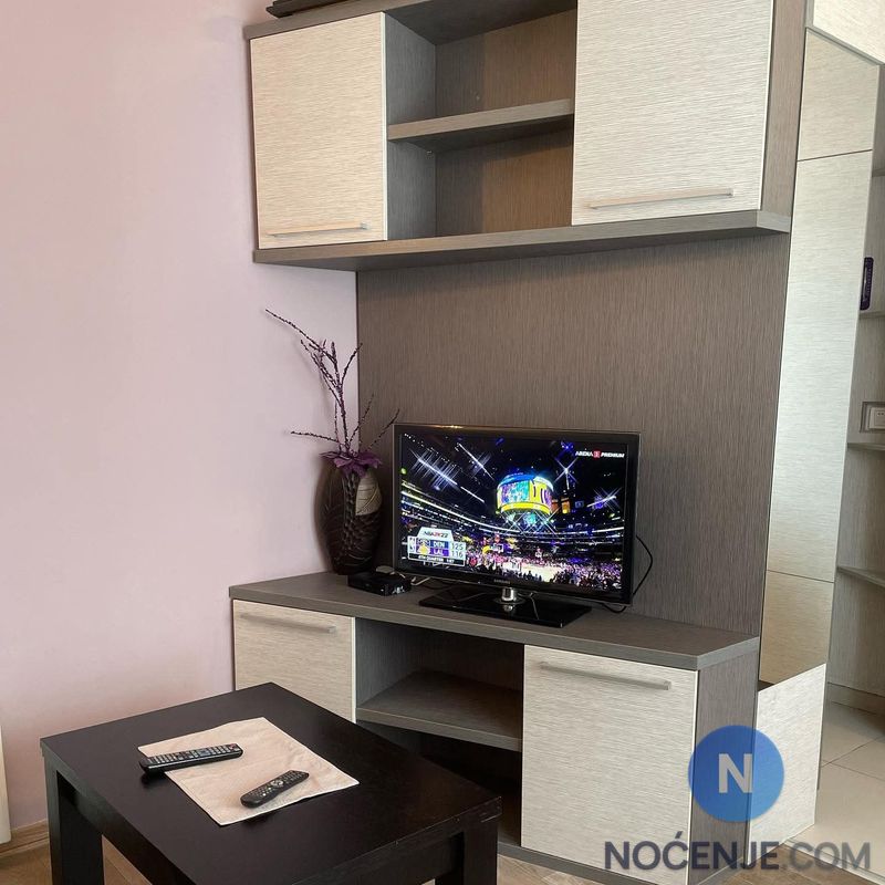 Apartmani Kraljevi Čardaci Kopaonik –Studio Čar 27 i Studio 6.13 — spavaća soba sa francuskim ležajem, apartman na dan u Kopaonik (fotografija 8 od 10)