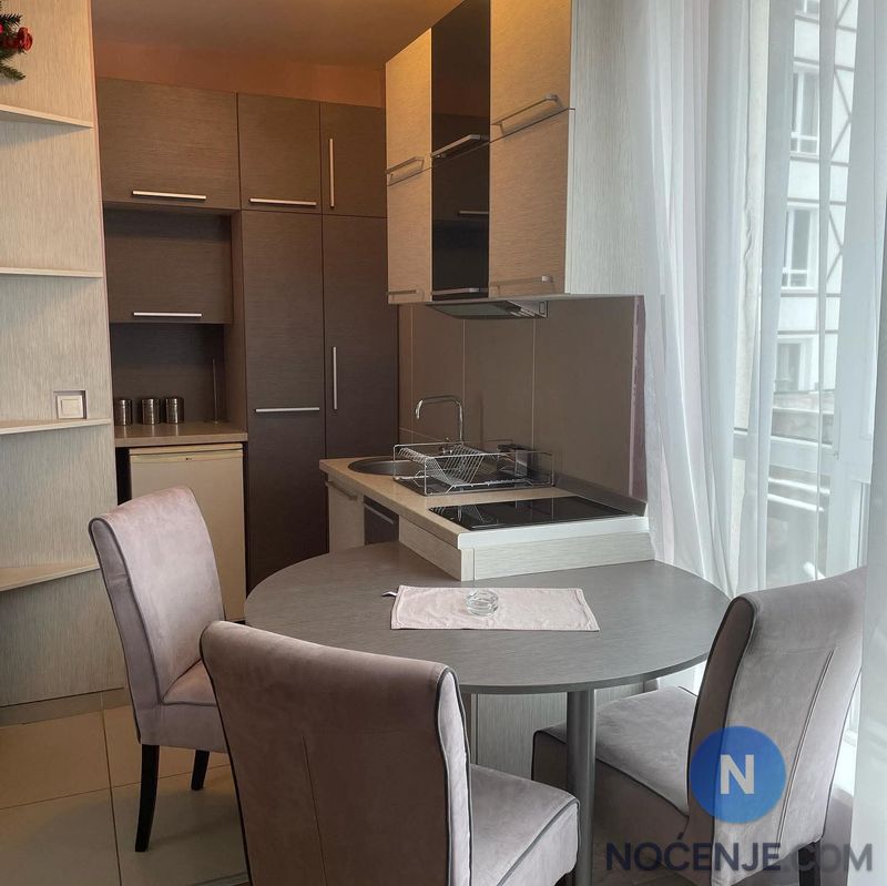 Apartmani Kraljevi Čardaci Kopaonik –Studio Čar 27 i Studio 6.13 — spavaća soba, apartman na dan u Kopaonik (fotografija 2 od 10)